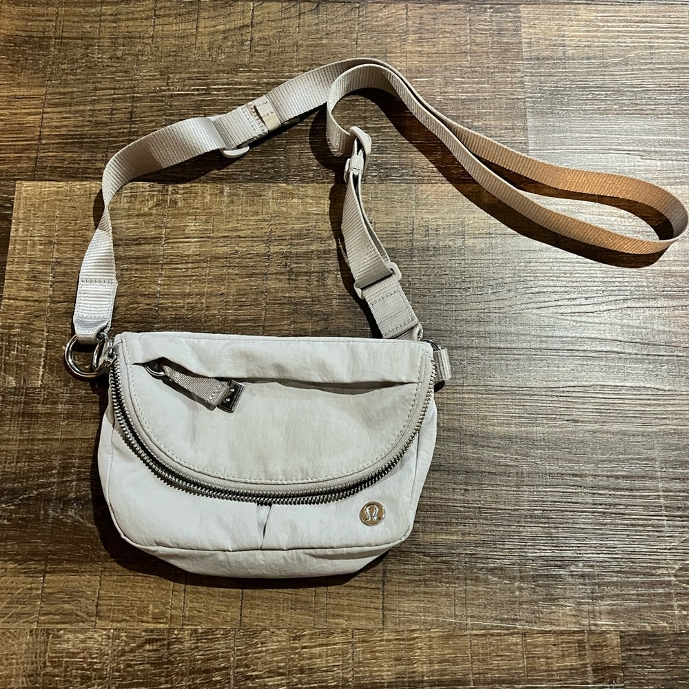 Lululemon Mini All Night Festival Bag- 2L